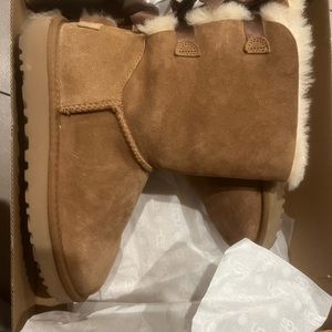 very rarley/ gently used